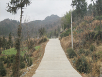 我們履行承諾，我們在為貧困地區(qū)學(xué)生舉行愛心助學(xué)活動(dòng)行動(dòng)著